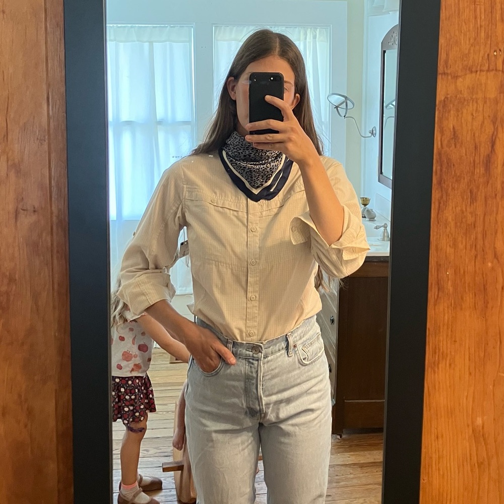 Butter yellow Patagonia western button up size 6 women’s